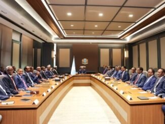 Madaxweyne Xasan oo xarunta madaxtooyada kulan labo-geesood ah kula yeeshay Golaha Mustaqbalka