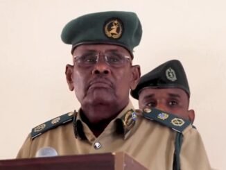 Taliyihii hore ee ciidanka asluubta oo ka dhoofay Muqdisho kadib markii laga qaaday xayiraadii saarnayd