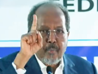 Madaxweyne Xasan Sheekh oo si adag uga jawaabay war-saxaafadeed ay soo saareen siyaasiyiinta mucaaradka