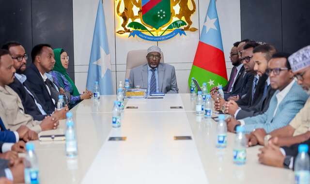 Hoggaamiye Sheekh Aadan Madoobe oo kulan la yeeshay wasiirrada cusub ee uu dhowaan magacaabay