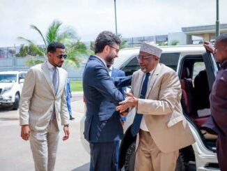 Sheekh Aadan Madoobe oo Muqdisho kulan kula yeeshay safiirka Turkiga u fadhiya Soomaaliya