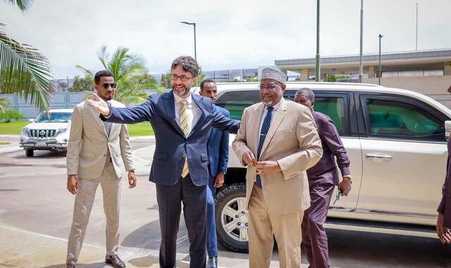 Sheekh Aadan Madoobe oo Muqdisho kulan kula yeeshay safiirka Turkiga u fadhiya Soomaaliya