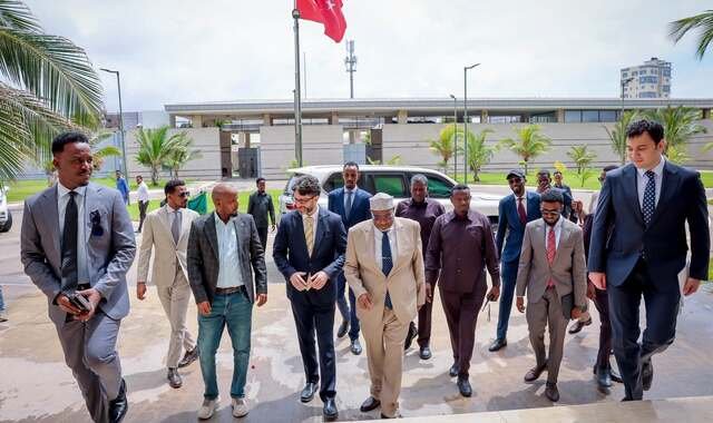 Sheekh Aadan Madoobe oo Muqdisho kulan kula yeeshay safiirka Turkiga u fadhiya Soomaaliya