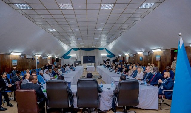 Guddiga madax-bannaan ee doorashooyinka oo kulan la yeeshay wakiillo ka socda beesha caalamka