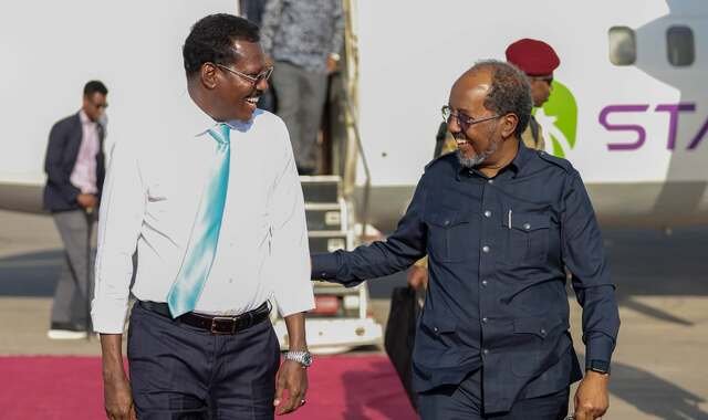 Wafdi uu hoggaaminayo madaxweyne Xasan Sheekh oo gaaray magaalada Dhuusamareeb