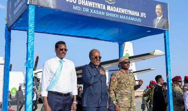 Wafdi uu hoggaaminayo madaxweyne Xasan Sheekh oo gaaray magaalada Dhuusamareeb