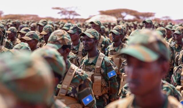 Madaxweyne Xasan Sheekh oo tababar u soo xiray kumannaan askari oo ka tirsan ciidanka xoogga dalka
