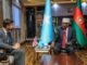 Wasiir Fiqi oo xafiiskiisa ku qaabilay safiirka Ingiriiska u fadhiya Soomaaliya