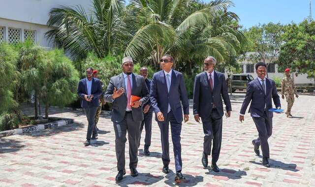 Ra'iisul wasaaraha Soomaaliya oo kormeer ku tagay xarunta lagu diyaarinayo warbixinta xukuumadda