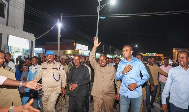 Ra'iisul wasaaraha Soomaaliya oo xalay waqti la qaatay shacabka magaalada Laascaanood