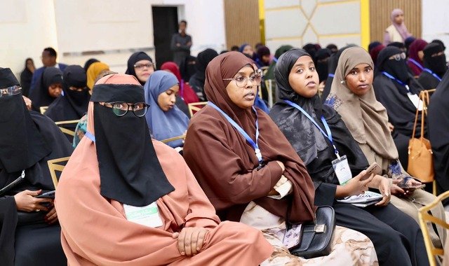 Ra'iisul wasaare Xamse oo ka qayb galay xiritaanka shirweynaha culimada haweenka Soomaaliyeed